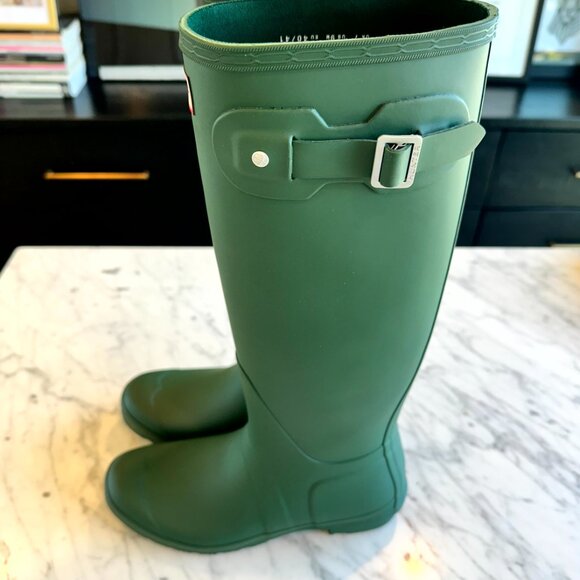 NWOT Hunter Original Tall Rain Boot - Size 9 - Hunter Green - Picture 2 of 9